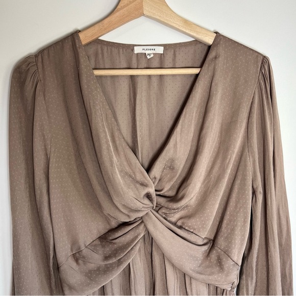 Pleione Taupe Front Twist Satin Blouse Long Sleeve Swiss Dot, Size Medium - Picture 3 of 11